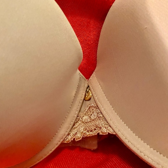 Natori Lace Seamless Bra - Picture 2 of 3